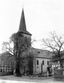 Außenansicht St. Ägidius Oberdrees 60er Jahre