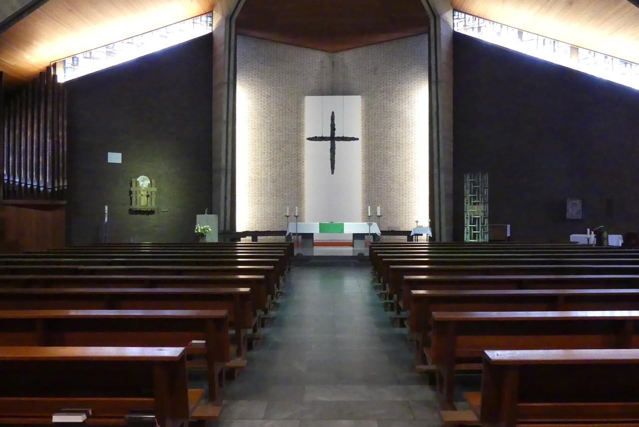 Pallotti Kirche innen