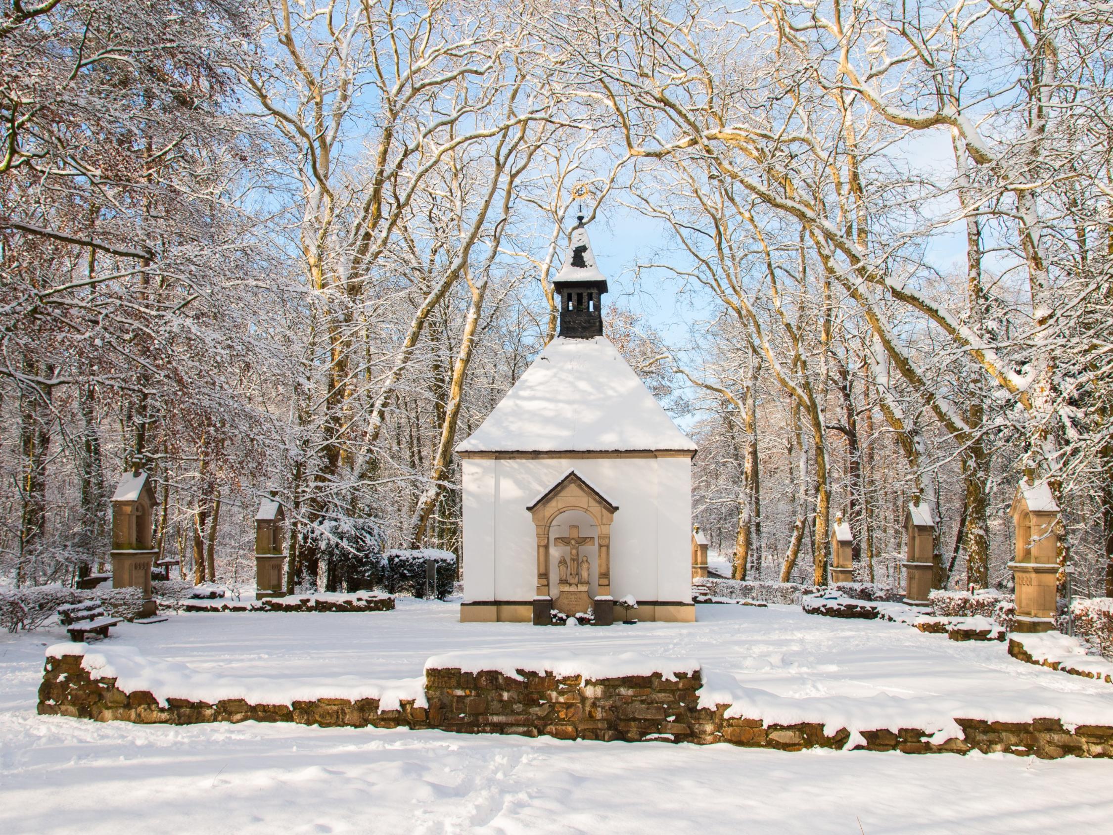 20waldkapelle_winter_c.u.peters